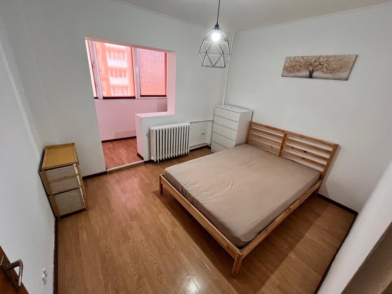 Dristor, Metrou, Aleea Scolarilor, 3 camere, 70 mp, etaj 5,